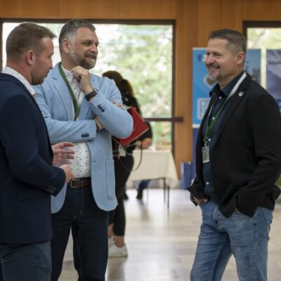 konference 11