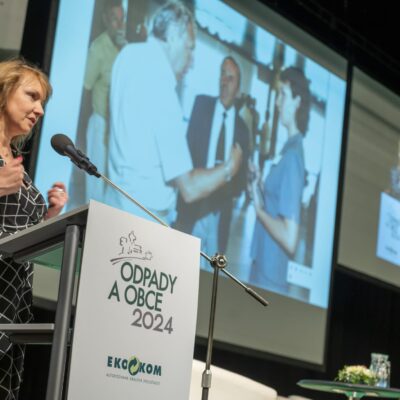 konference 14