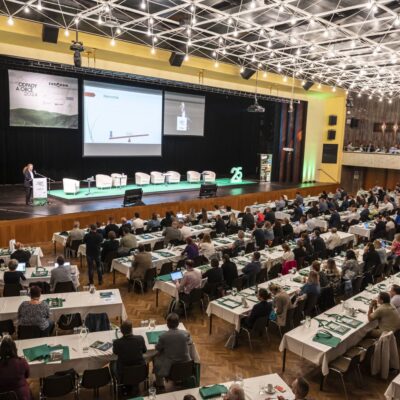 konference 16