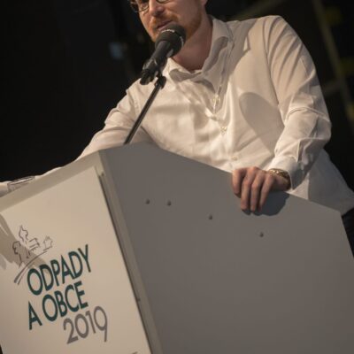 konference 147