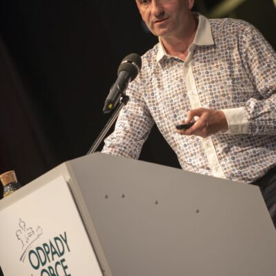 konference 174