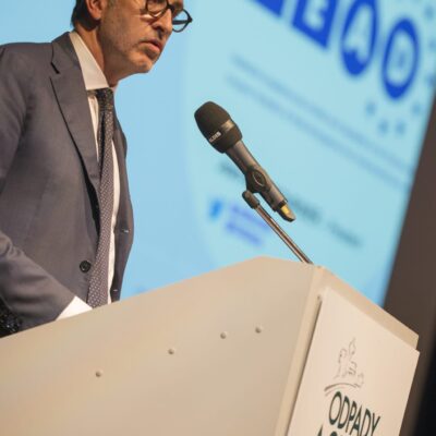 konference 21