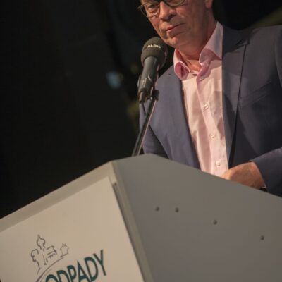 konference 24