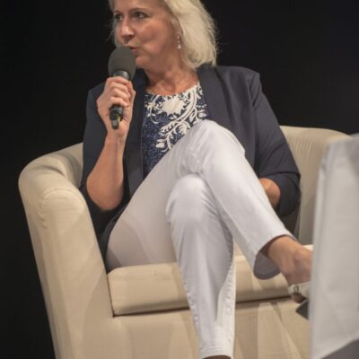 konference 90